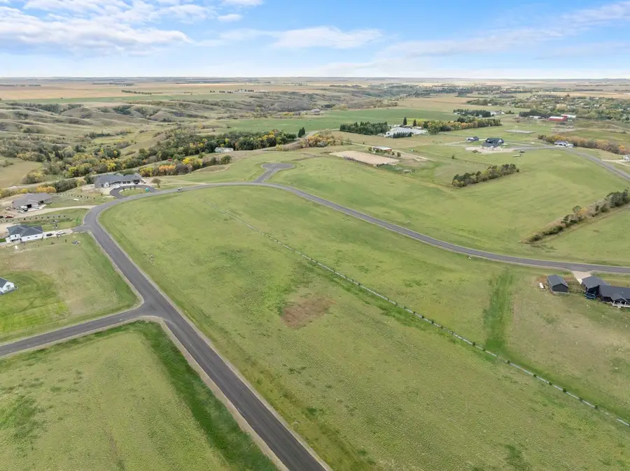 4900 24TH ST, Minot, ND 58701 - #3