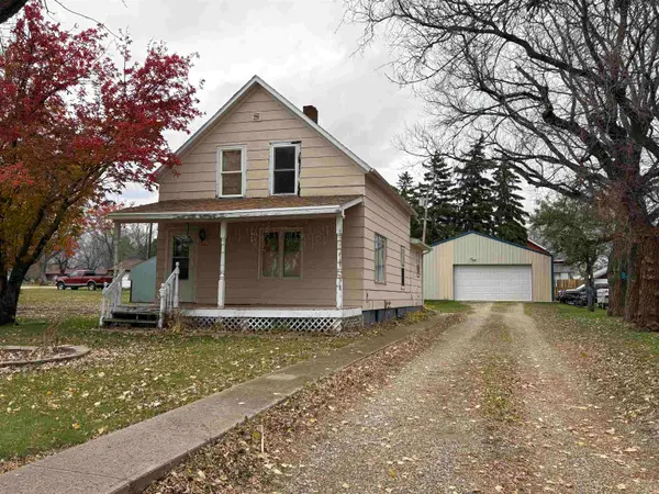 306 Cedar St, Drake, ND 58736
