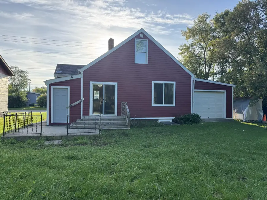 208 BENNETT ST, Bottineau, ND 58318 - #2