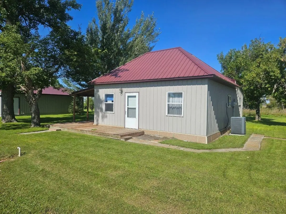 200 1st Ave NE, Knox, ND 58343 - #1