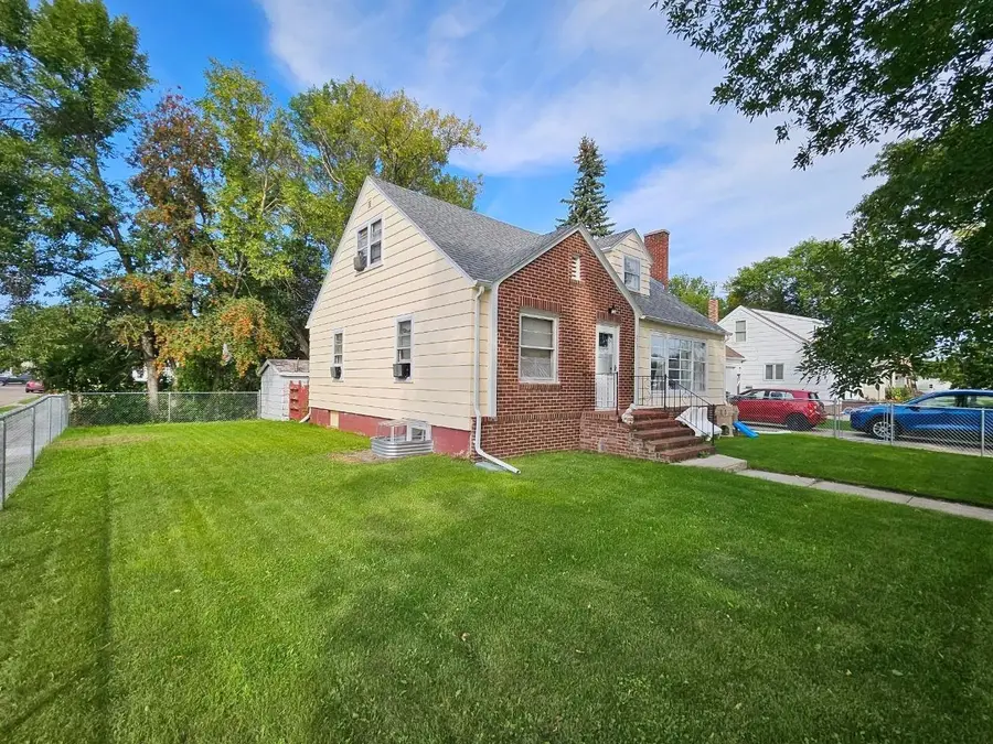 203 4th St. SE, Rugby, ND 58368 - #2
