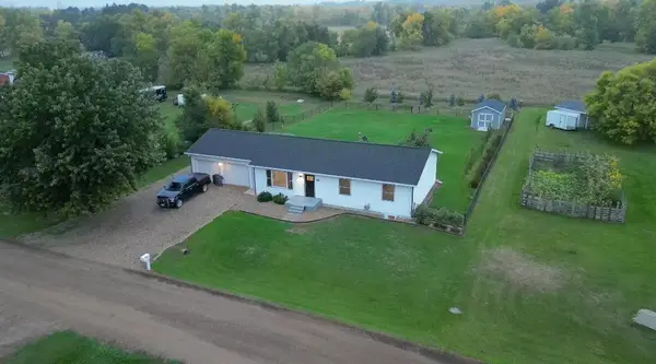 4725 SE 30th Ave SE, Minot, ND 58701