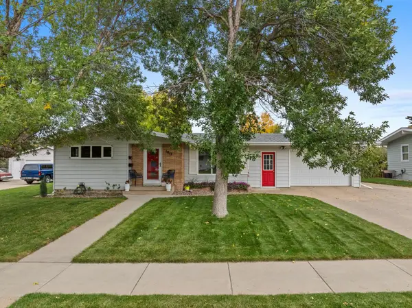 1817 6th Street SW, Minot, ND 58701
