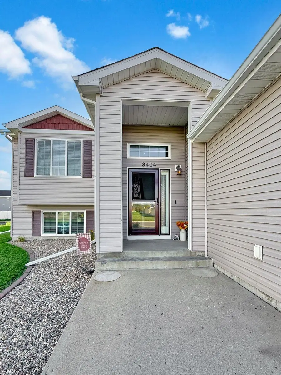 3404 8th St. NE, Minot, ND 58703 - #2