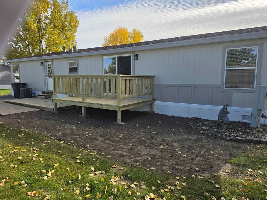 406 31ST AVE SE - LOT 215, Minot, ND 58701 - #2