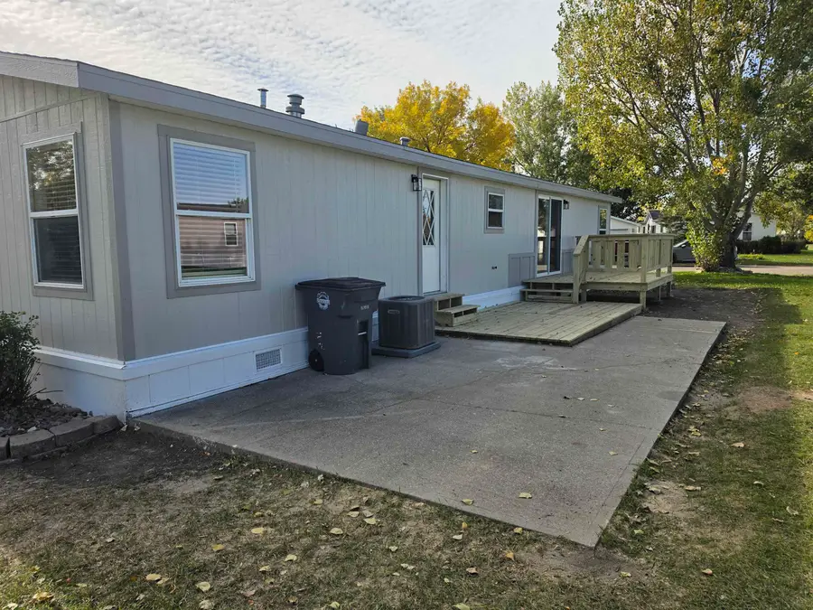 406 31ST AVE SE - LOT 215, Minot, ND 58701 - #3