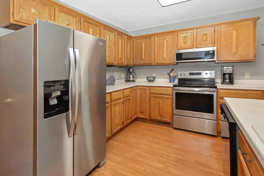 1705 10th St NW, Minot, ND 58703 - #2