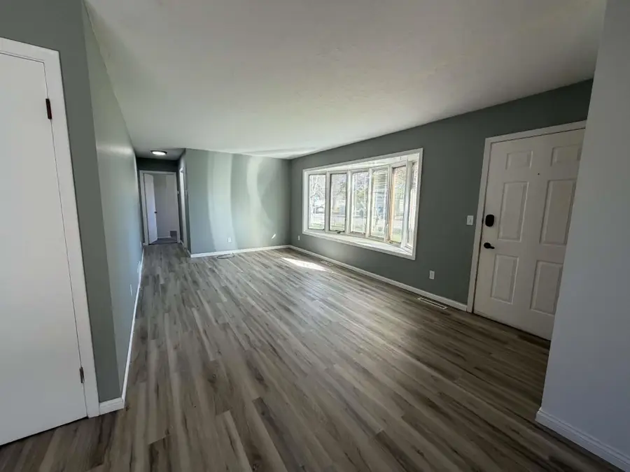 2421 4TH ST NW, Minot, ND 58703 - #3