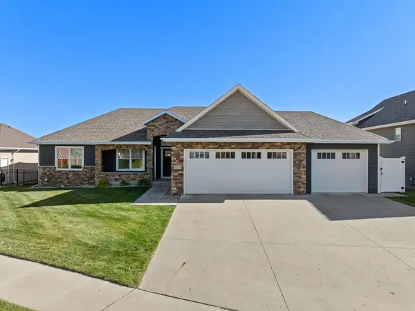 2612 NW 20th St, Minot, ND 58703