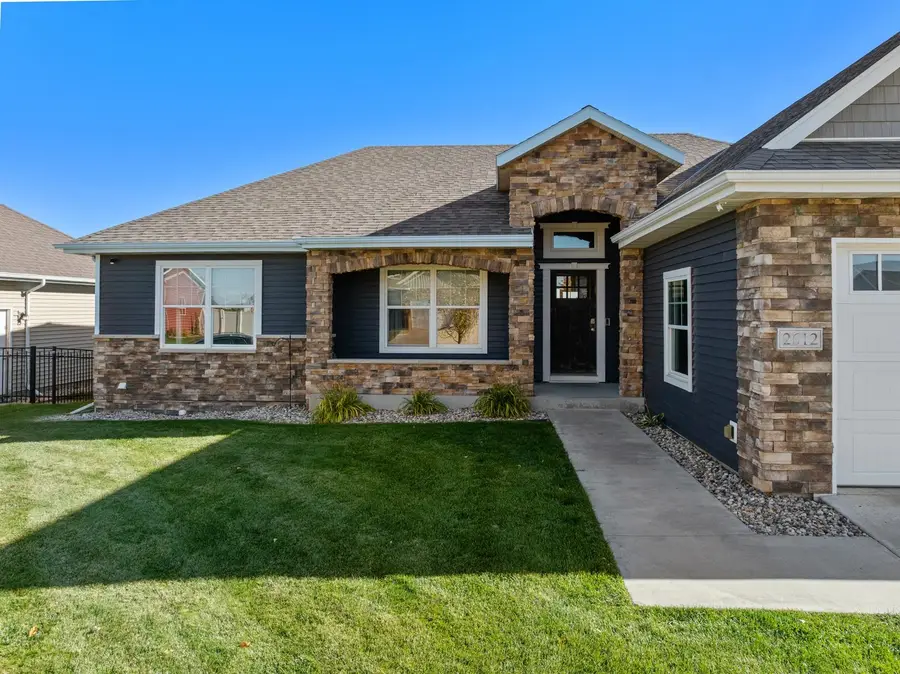 2612 NW 20th St, Minot, ND 58703 - #2