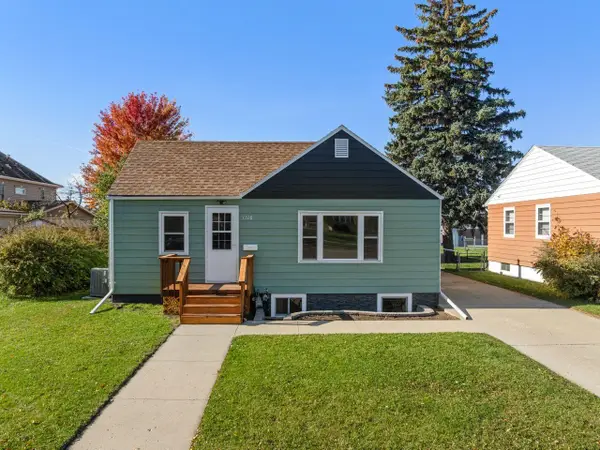 1116 5th St SW, Minot, ND 58701