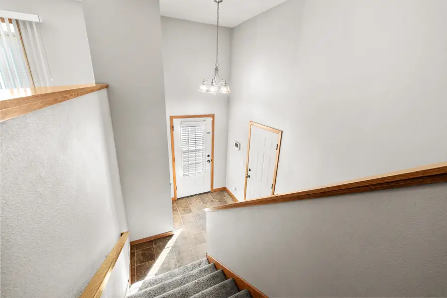3122 NE 8th St, Minot, ND 58703 - #2