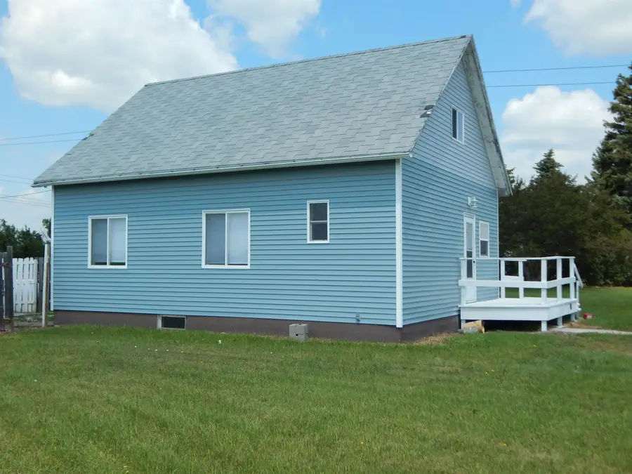 301 3rd AVE W, Makoti, ND 58756 - #3