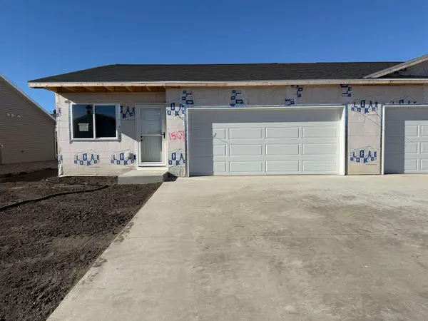 1564 47th Loop SE, Minot, ND 58701