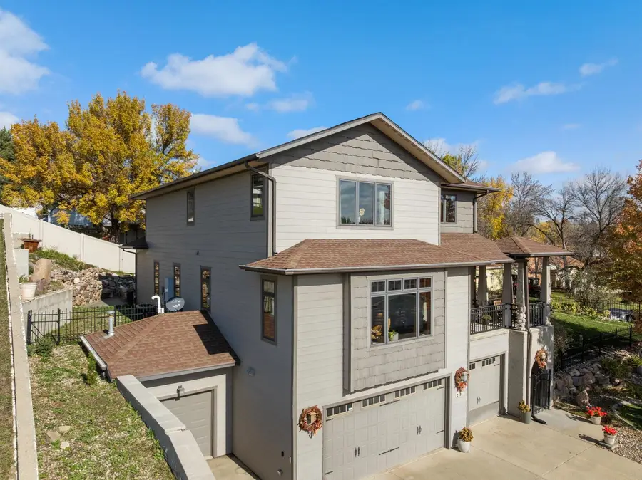 2308 7th Ave NW NW, Minot, ND 58703 - #3