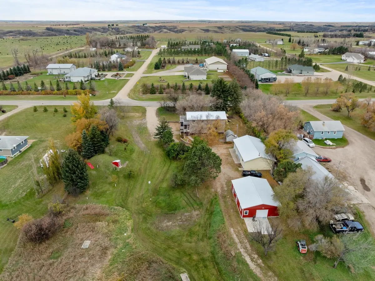 1205 54th Ave SE, Minot, ND 58701 - #1