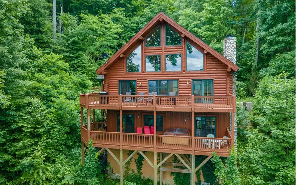 135 Ridge Top Drive, Topton, NC 28781 - Image #1