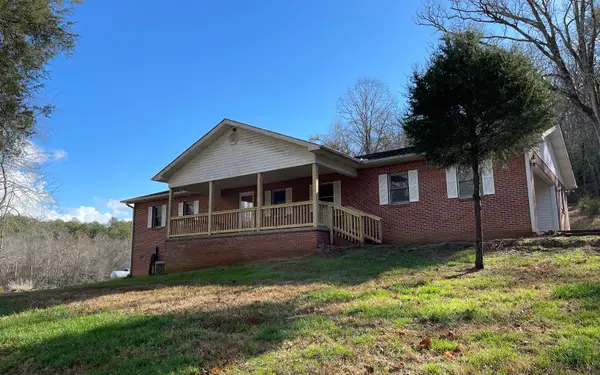 147 Sawyer Cove Road, Hayesville, NC 28904