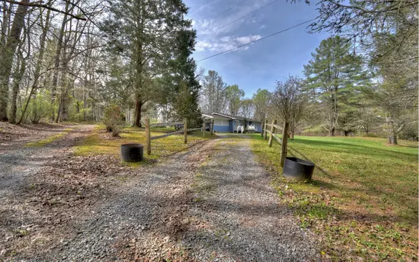 439 Number 20 Mine Rd, McCaysville, GA 30555