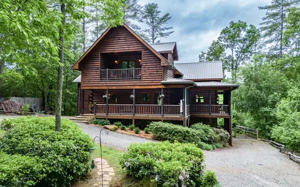 653 Barlow Fields Drive, Hayesville, NC 28904