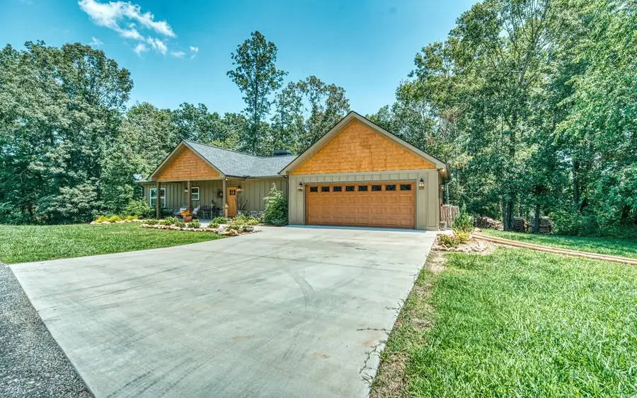 112 Floyd Ln, Blairsville, GA 30512 - Image #2