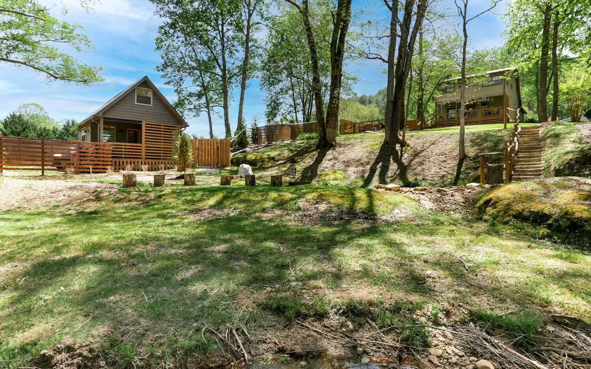 21 Shooting Crk Bend Ln, Hayesville, NC 28904 - Image #1