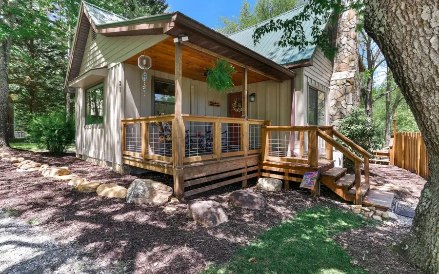 21 Shooting Crk Bend Ln, Hayesville, NC 28904 - Image #2