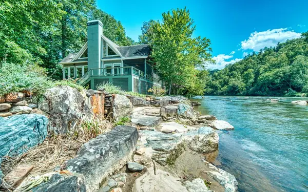 93 Paradise Road, Murphy, NC 28906