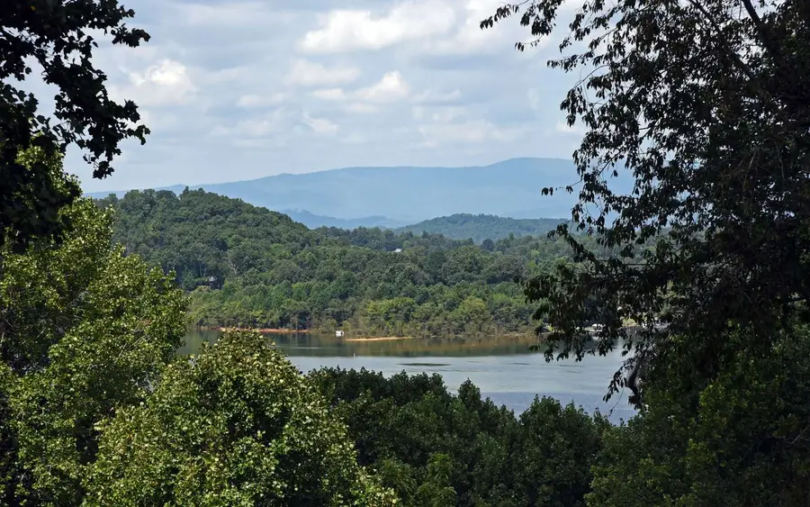 410 Lake Ridge Drive, Hiawassee, GA 30546 - Image #2