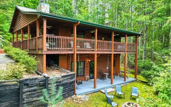 566 Lowery Road, Mineral Bluff, GA 30559