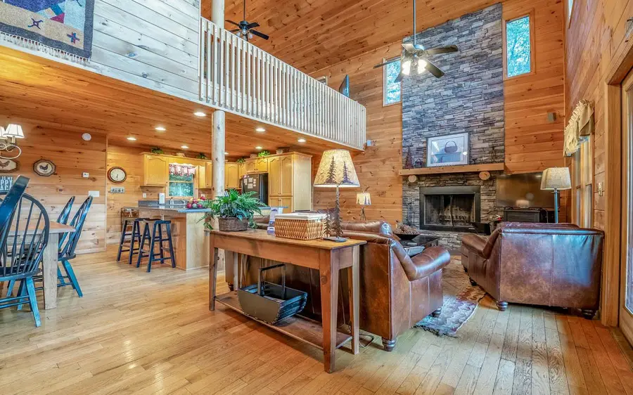 964 Walkabout Creek Rd, Morganton, GA 30560 - Image #3