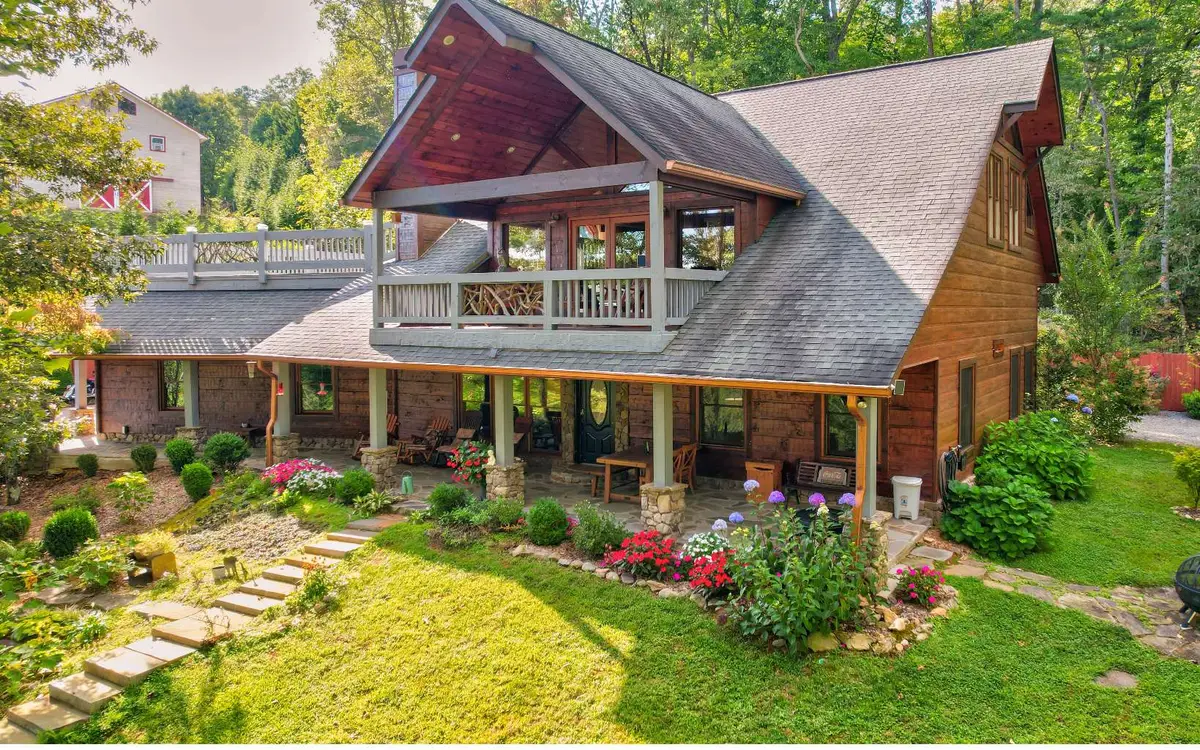 212 Laurel Circle, Blue Ridge, GA 30513 - #1