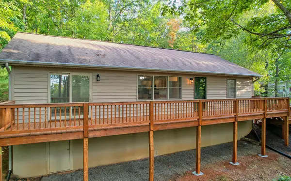 4242 Rocky Knob, Young Harris, GA 30582