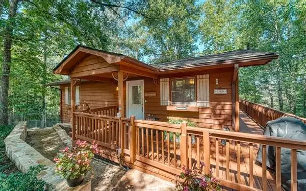 390 Bursey, Hiawassee, GA 30546