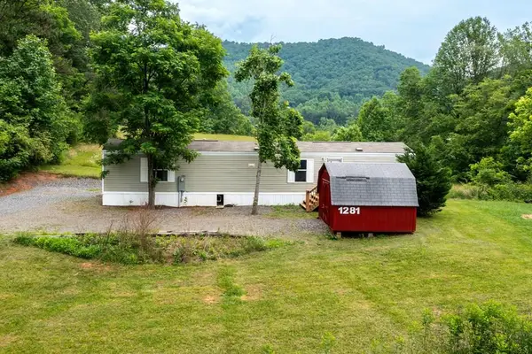 1281 Lawrence Smith Road, Hayesville, NC 28904