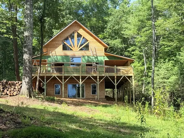 560 Carolina Fox Circle, Murphy, NC 28906