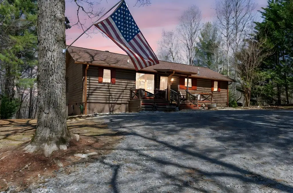 209 Seldom Seen Lane, Murphy, NC 28906 - Image #1