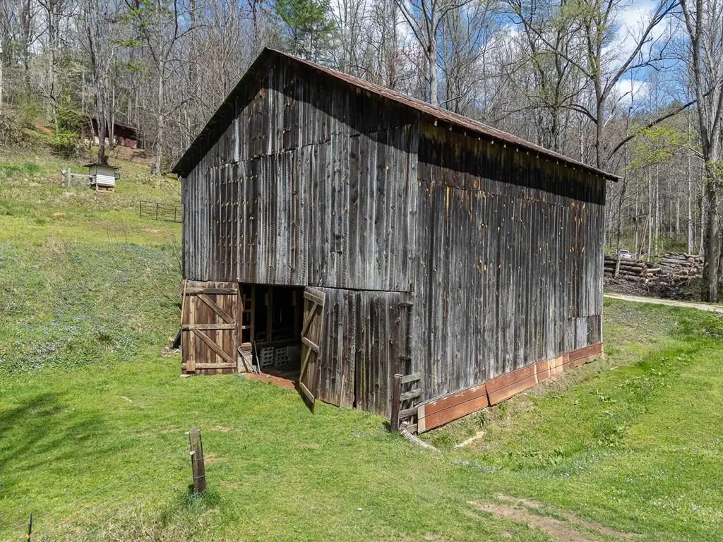 211 Gregory Hollow Road, Robbinsville, NC 28771 - Image #1