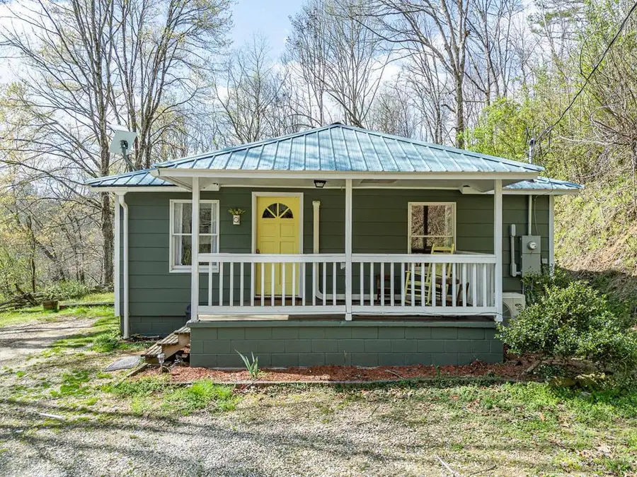 211 Gregory Hollow Road, Robbinsville, NC 28771 - Image #2