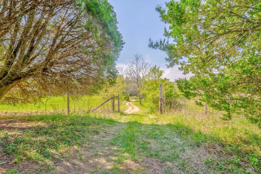 365 Waters Road, McCaysville, GA 30555 - Image #2