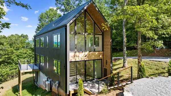 120 Brannon Ridge Res, Young Harris, GA 30852