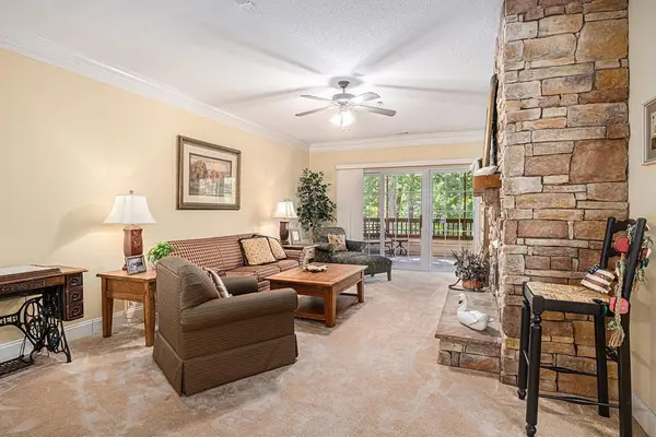 94 Glen Eagle Ct C202, Clayton, GA 30525