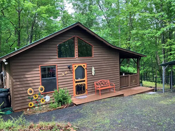 54 Bumblebee Lane, Murphy, NC 28906