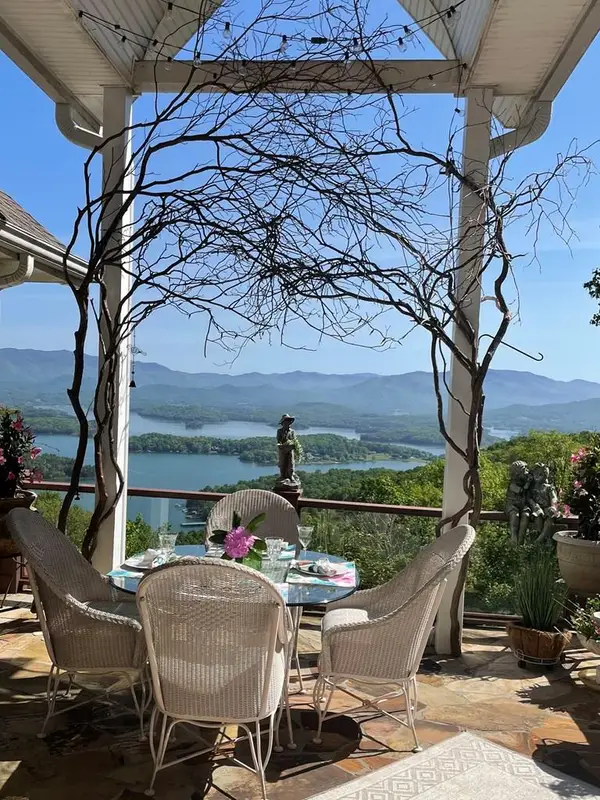 786 Ramey Mountain Road, Hiawassee, GA 30546