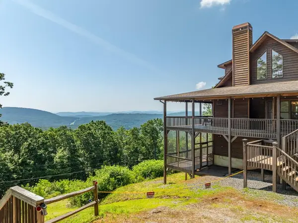 415 Sahkanaga Drive, Murphy, NC 28096