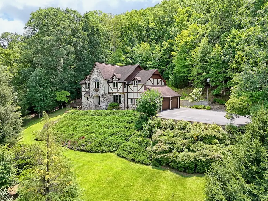 251 Quail Cove Lane, Brasstown, NC 28902 - Image #2