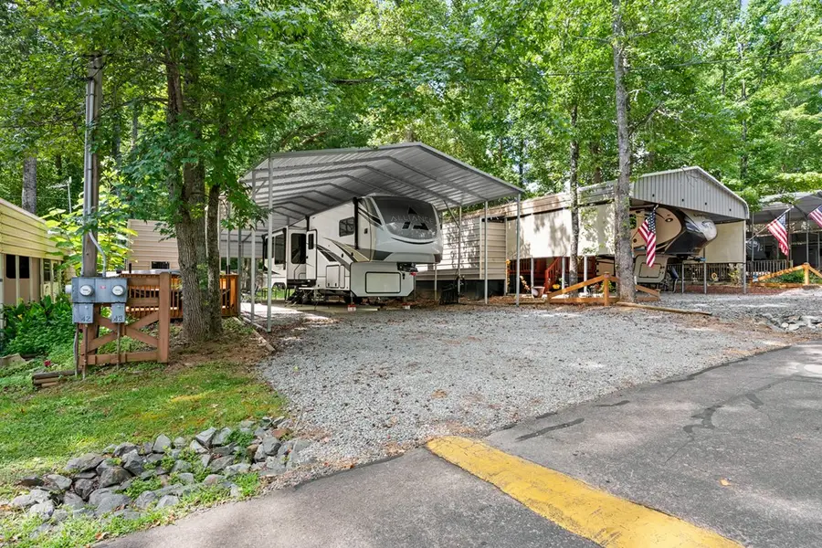 80 Phoenix Drive, Chatsworth, GA 30705 - Image #3