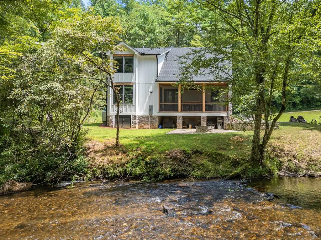 241 Riverview Drive, Robbinsville, NC 28771 - Image #1