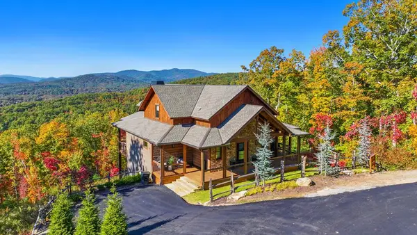 226 Round Top Road, Mineral Bluff, GA 30559