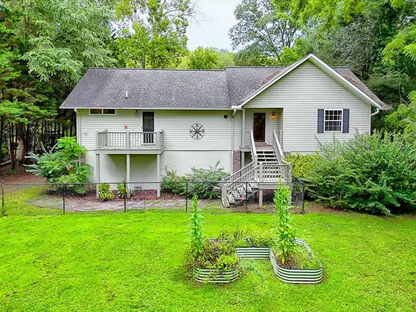 28 Woodberry Lane, Murphy, NC 28906